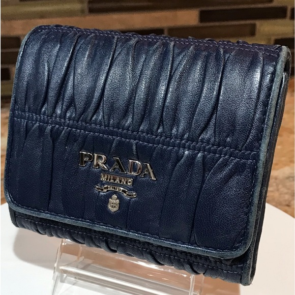 PRADA Gathered Lambskin Leather Trifold Wallet πππ₯ - Picture 9 of 17